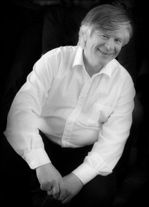 Rolf Nykmark - baritone and conductor.
